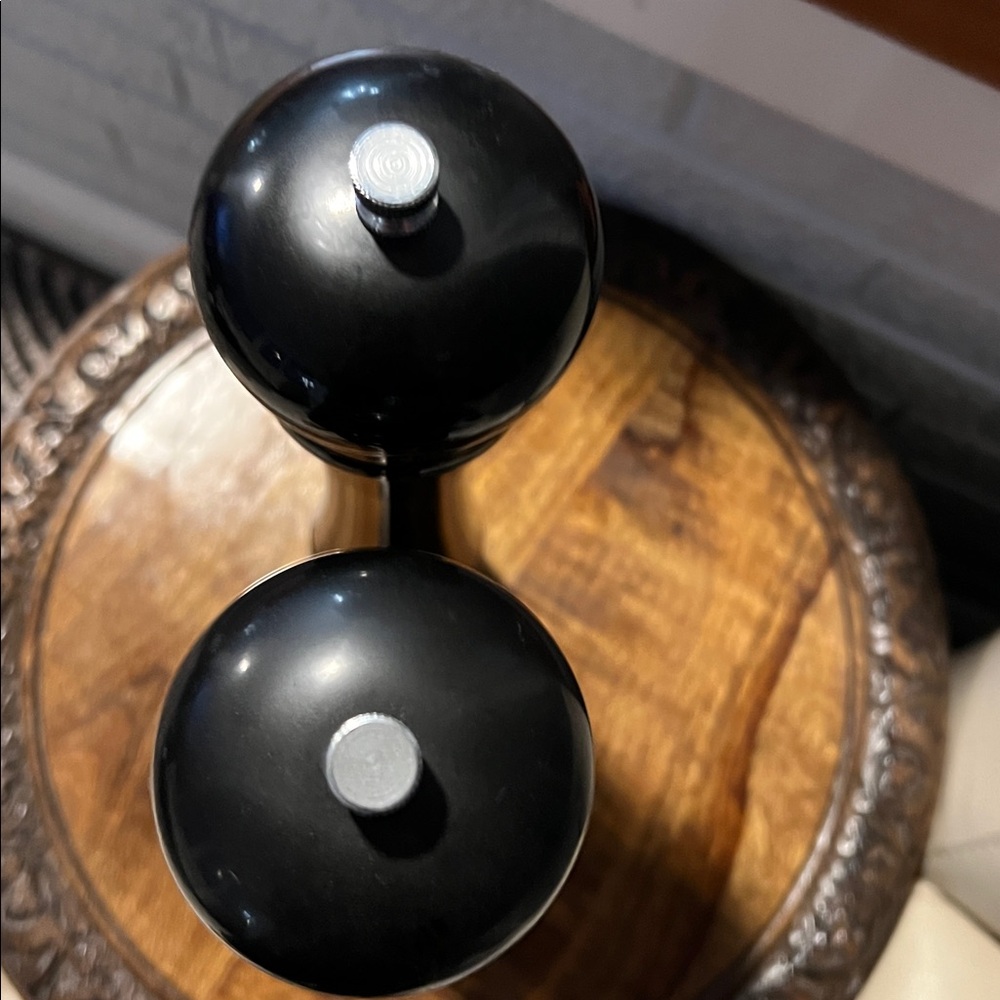 Elegant Black Salt Pepper Mill Set - Picture 16 of 16